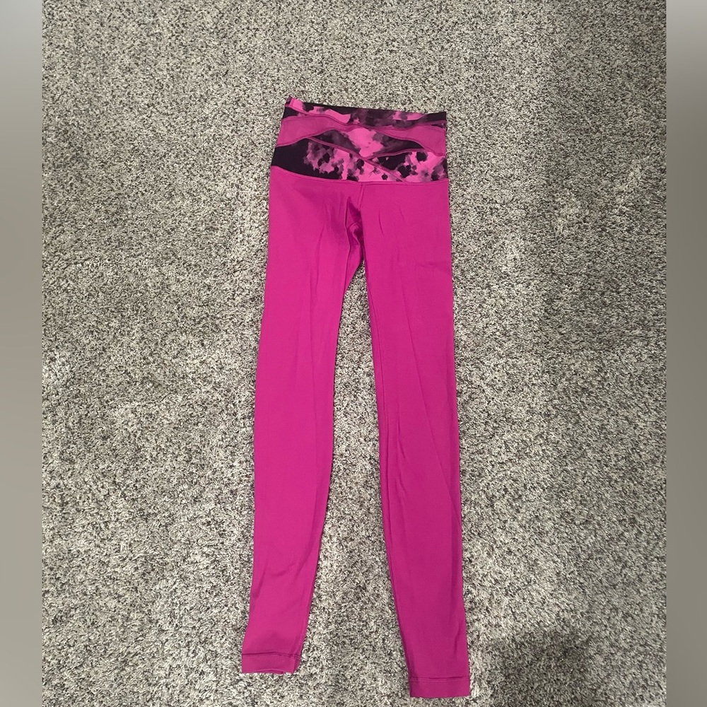 Hot pink lulu lemon leggings - size 6